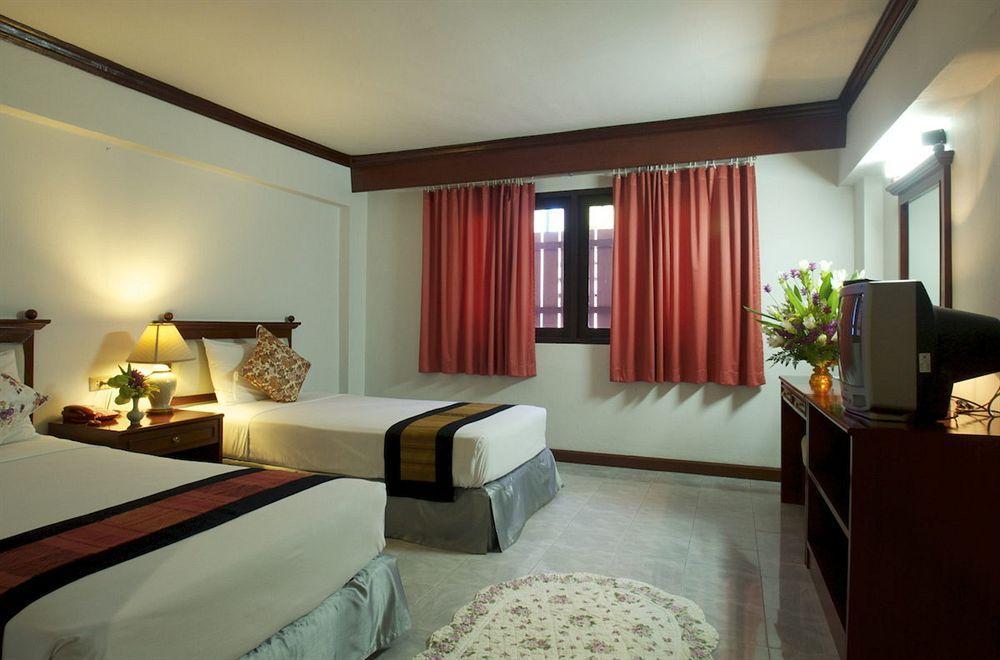 Vista Hotel Chiang Mai - Sha Extra Plus Exterior foto